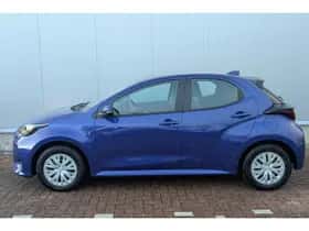 Toyota Yaris (2024) thumbnail 2