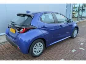 Toyota Yaris (2024) thumbnail 12
