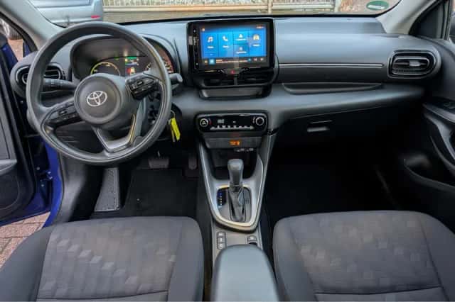 Toyota Yaris (2024) thumbnail 16
