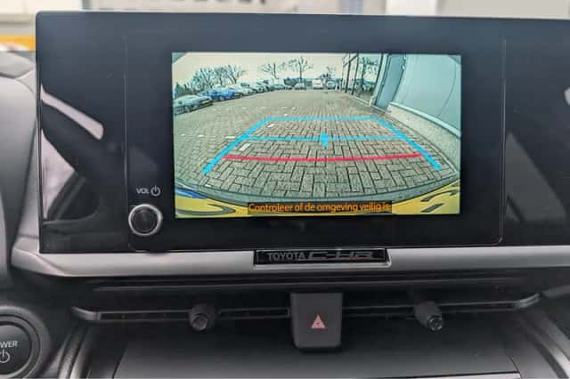 Toyota C-HR (2025) thumbnail 27