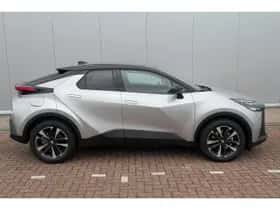 Toyota C-HR (2025) thumbnail 5