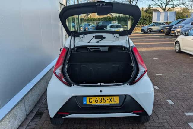 Toyota Aygo (2020) thumbnail 11
