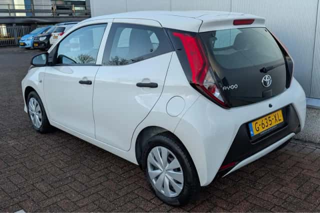Toyota Aygo (2020) thumbnail 14