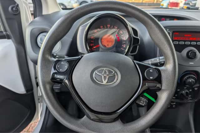 Toyota Aygo (2020) thumbnail 18