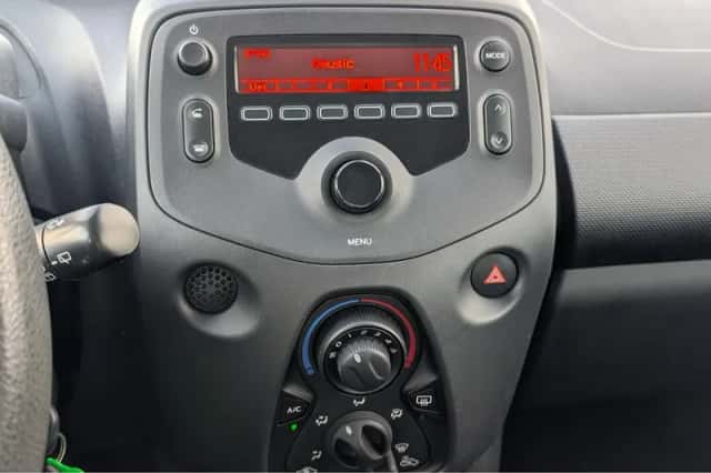 Toyota Aygo (2020) thumbnail 23