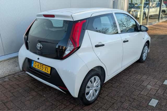 Toyota Aygo (2020) thumbnail 4