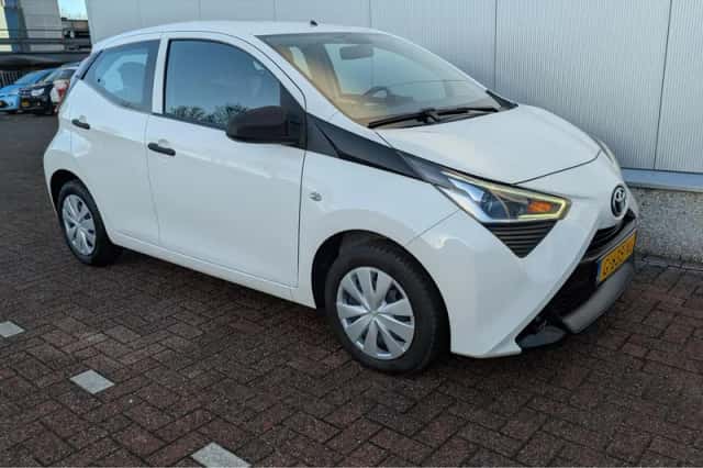 Toyota Aygo (2020) thumbnail 8