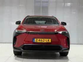 Toyota bZ4X (2024) thumbnail 2