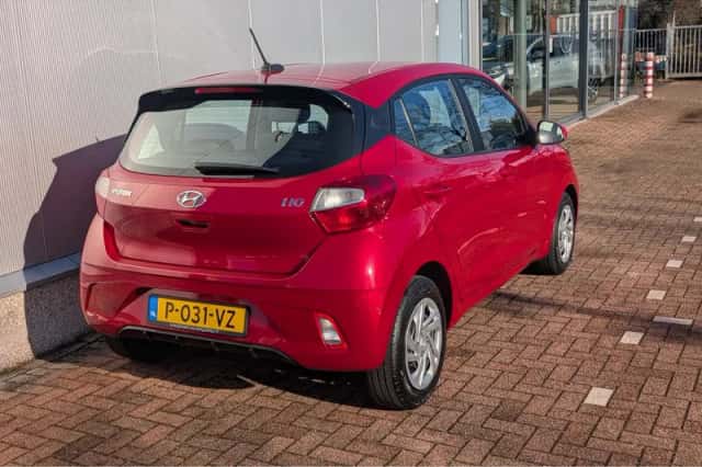 Hyundai i10 (2022) thumbnail 2