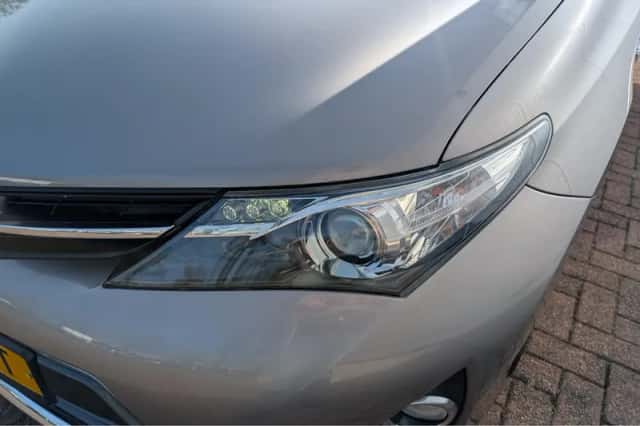 Toyota Auris (2015) thumbnail 19