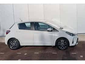 Toyota Yaris (2020) thumbnail 2