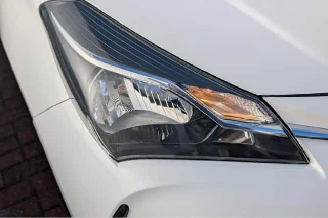 Toyota Yaris (2020) thumbnail 13