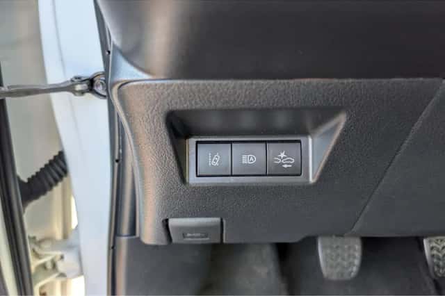 Toyota Yaris (2020) thumbnail 19