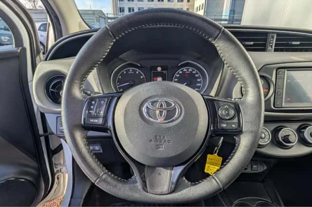 Toyota Yaris (2020) thumbnail 23