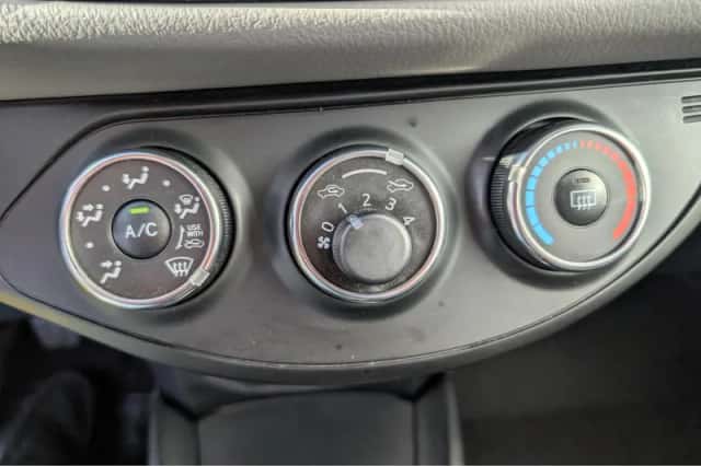 Toyota Yaris (2020) thumbnail 26