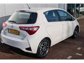 Toyota Yaris (2020) thumbnail 4