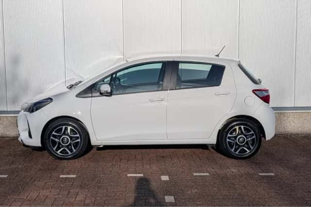 Toyota Yaris (2020) thumbnail 10