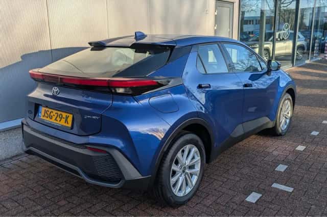 Toyota C-HR (2025) thumbnail 14