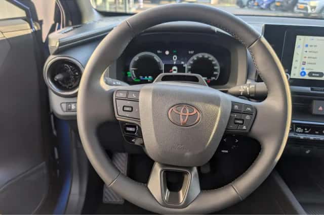 Toyota C-HR (2025) thumbnail 28