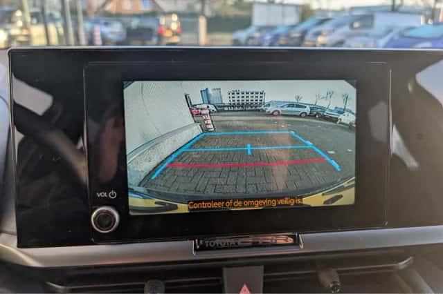 Toyota C-HR (2025) thumbnail 29