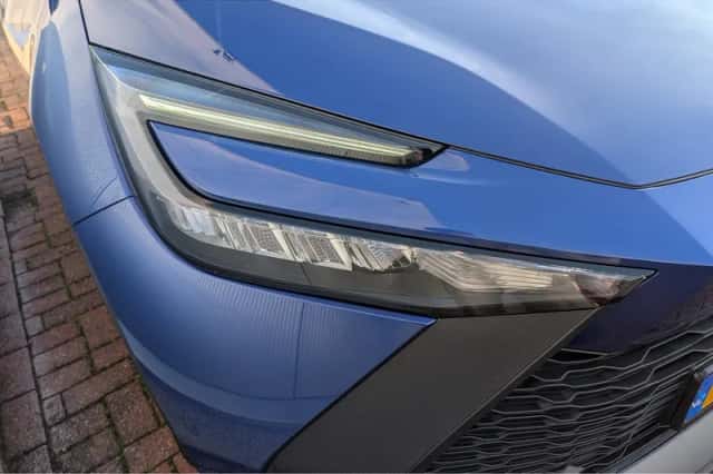 Toyota C-HR (2025) thumbnail 10