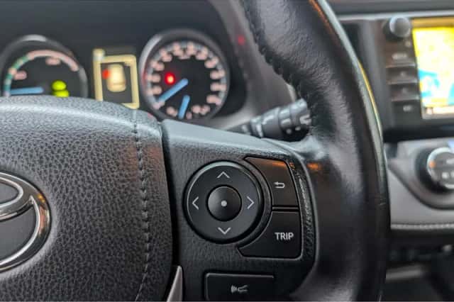 Toyota RAV4 (2017) thumbnail 21
