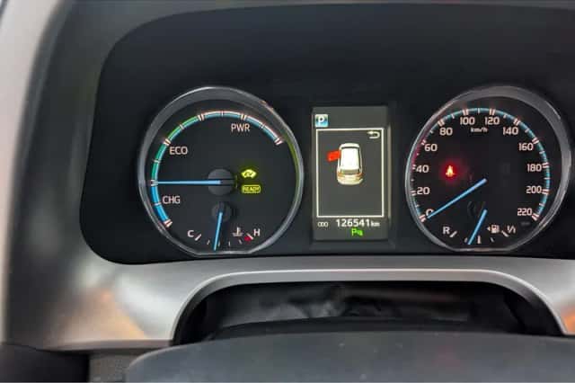 Toyota RAV4 (2017) thumbnail 23