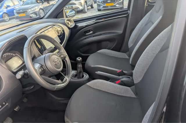 Toyota Aygo (2024) thumbnail 15