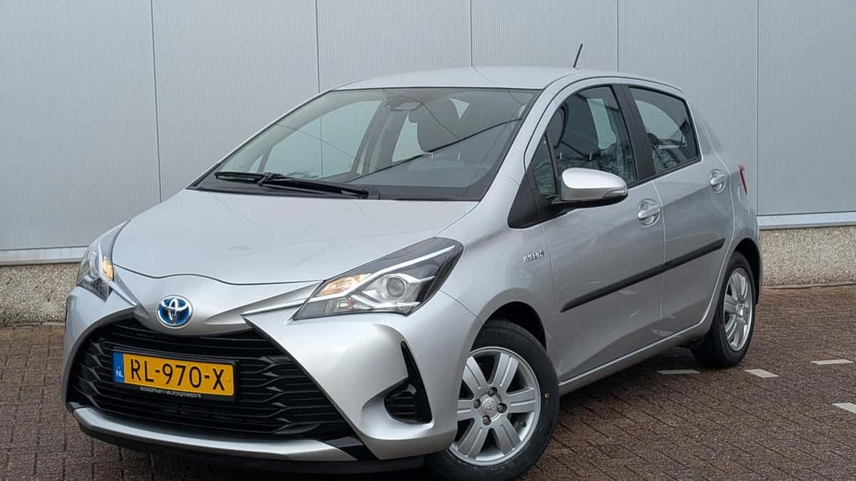 Toyota Yaris (2018) — foto 1