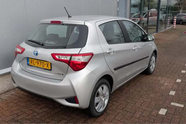 Toyota Yaris (2018) thumbnail 14