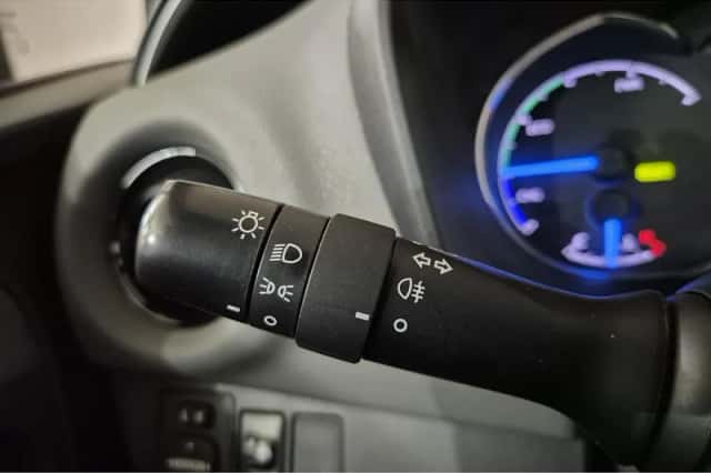 Toyota Yaris (2018) thumbnail 23
