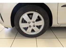 Toyota Yaris (2018) thumbnail 30
