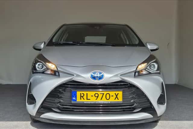 Toyota Yaris (2018) thumbnail 5