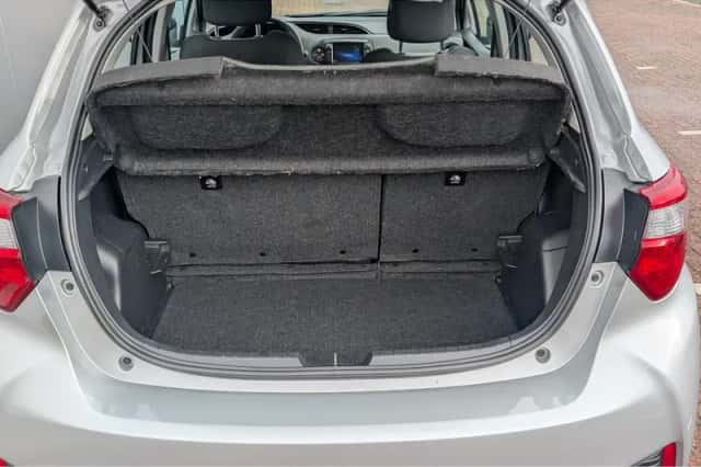 Toyota Yaris (2018) thumbnail 8