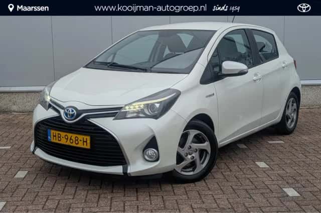 Toyota Yaris (2015) thumbnail 1