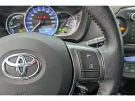 Toyota Yaris (2015) thumbnail 22