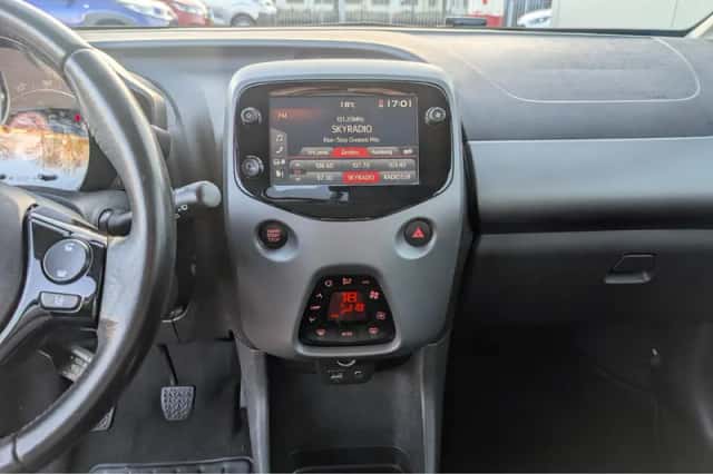 Toyota Aygo (2019) thumbnail 19