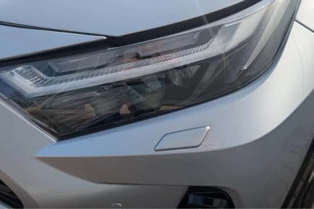 Toyota RAV4 (2025) thumbnail 4