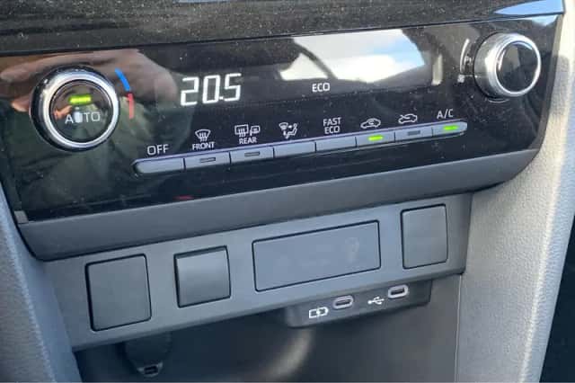 Toyota Yaris Cross (2026) thumbnail 23