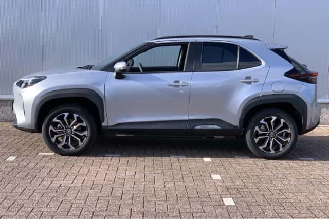 Toyota Yaris Cross (2026) thumbnail 3