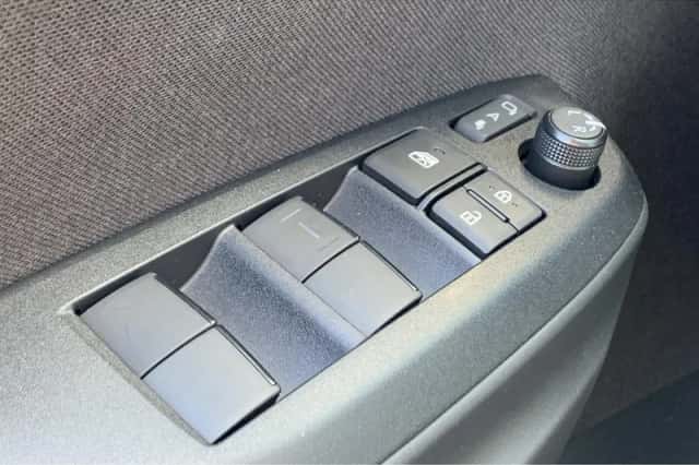 Toyota Yaris Cross (2026) thumbnail 25