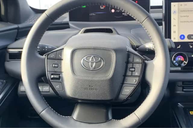 Toyota bZ4X (2026) thumbnail 14