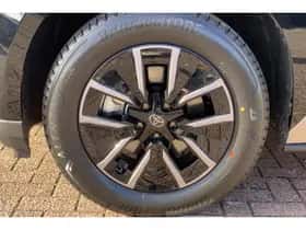 Toyota bZ4X (2026) thumbnail 9