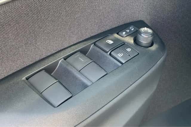 Toyota Yaris (2026) thumbnail 25