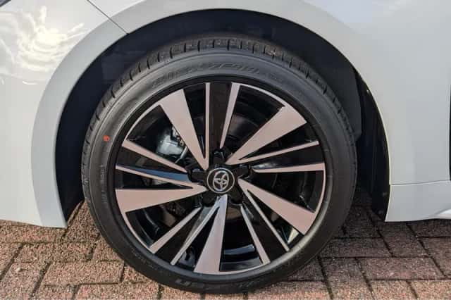 Toyota Corolla (2025) thumbnail 3