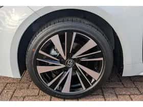 Toyota Corolla (2025) thumbnail 3