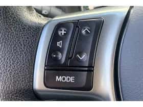 Toyota Yaris (2016) thumbnail 12
