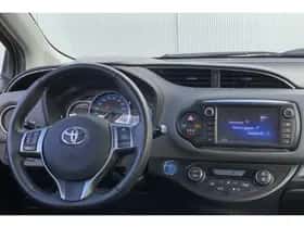Toyota Yaris (2016) thumbnail 10