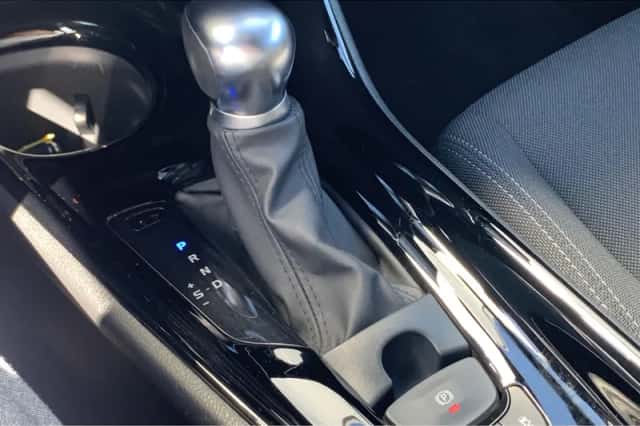 Toyota C-HR (2020) thumbnail 22