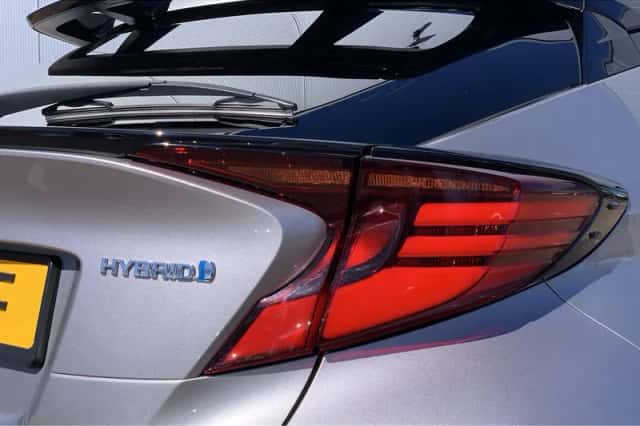 Toyota C-HR (2020) thumbnail 28